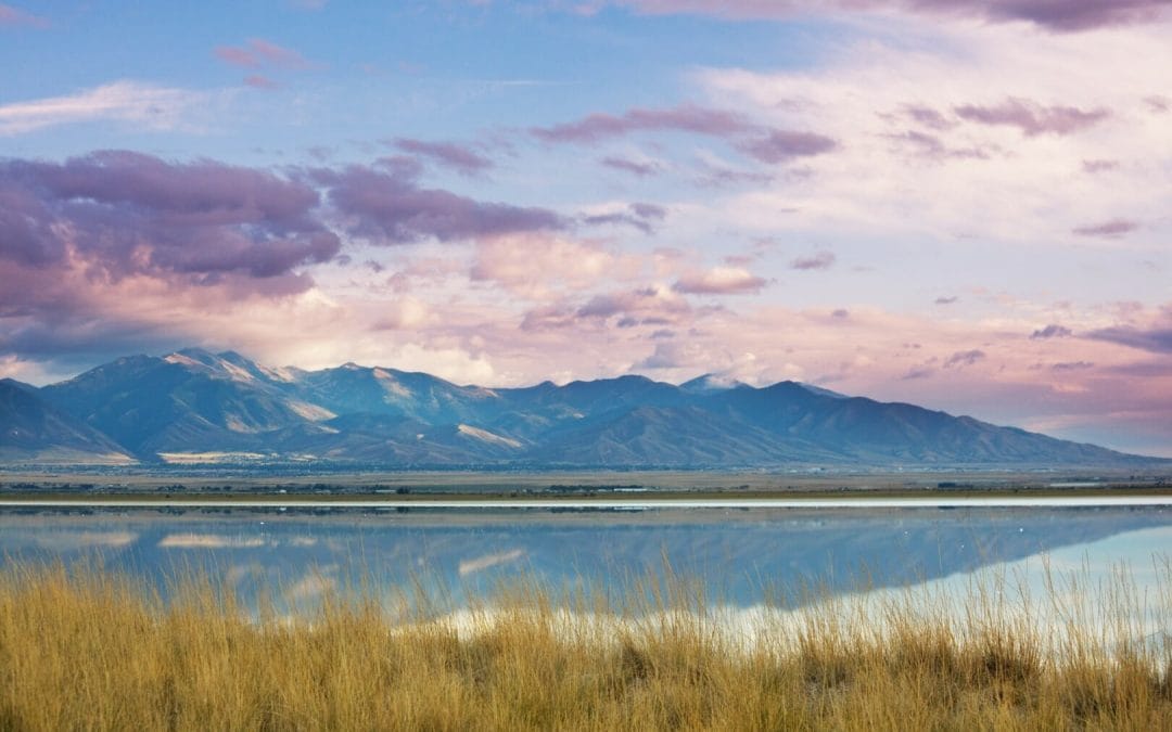 Utah landscape with lake and mountains